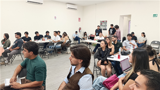 90 jóvenes de Chihuahua se forman como líderes en diplomado municipal