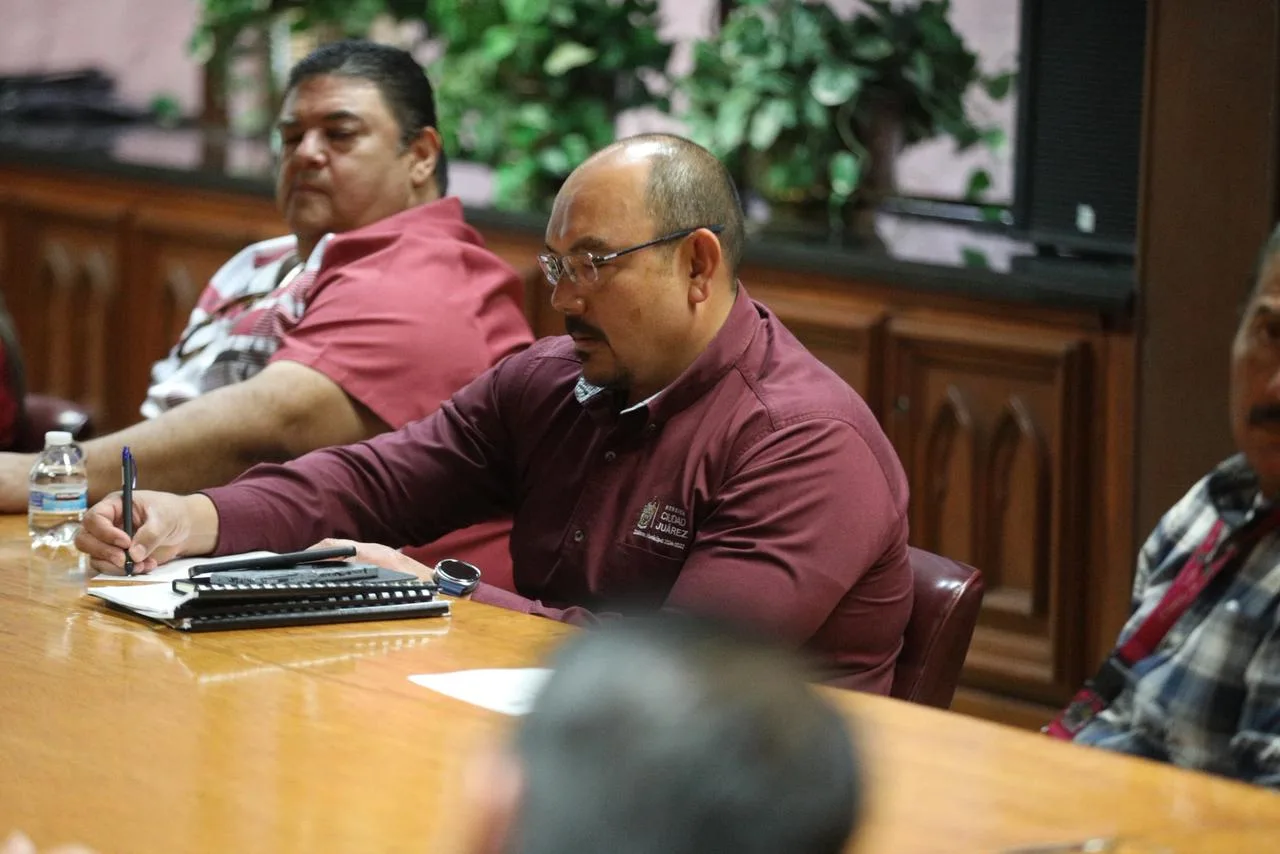 Buscan endurecer sanciones y arrestos por tirar escombro en calles de Ciudad Juárez - imagen 9