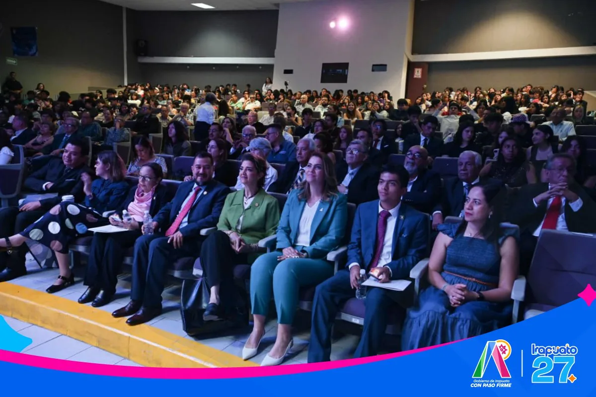 La Preparatoria de Irapuato cumple 75 años y recibe reconocimiento del gobierno municipal - imagen 5