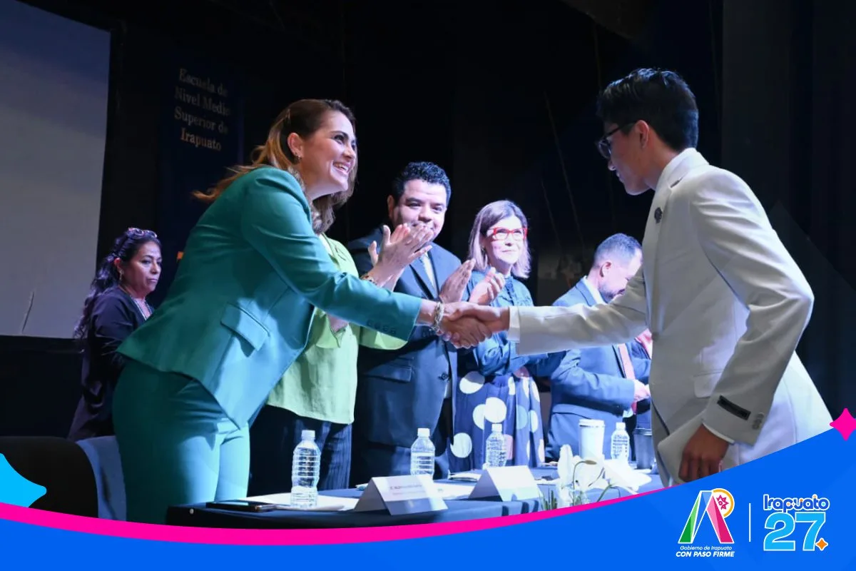 La Preparatoria de Irapuato cumple 75 años y recibe reconocimiento del gobierno municipal - imagen 11