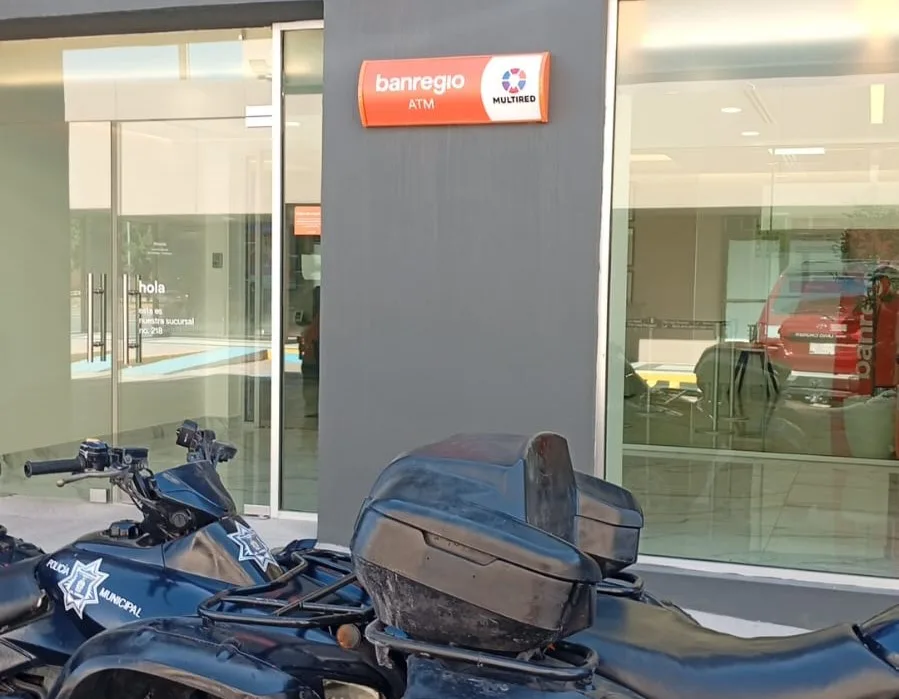 Policía municipal refuerza vigilancia en bancos y centros comerciales de Ciudad Juárez - imagen 1