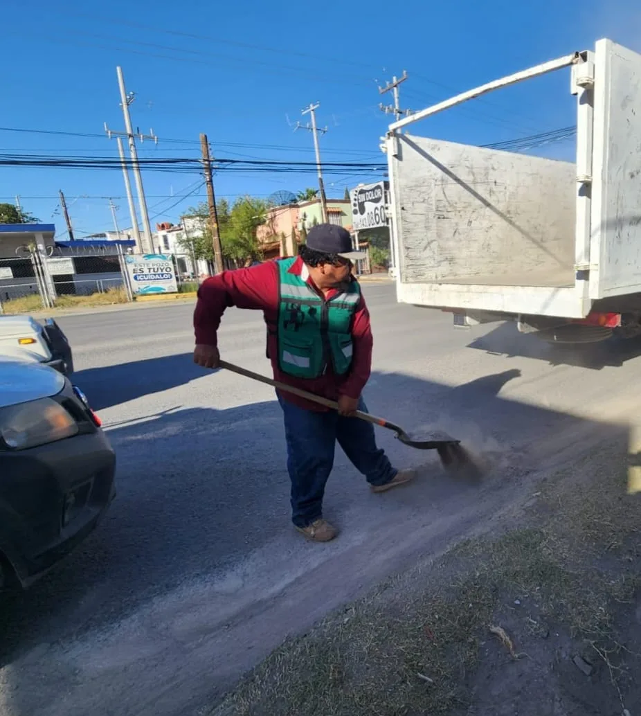 Cruzada del Cambio: cuadrillas municipales y empresas privadas trabajan en 48 avenidas de Ciudad Juárez - imagen 7
