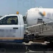 FGR detiene a dos personas con pipa cargada con gas LP de probable origen ilícito en Tabasco - imagen 1