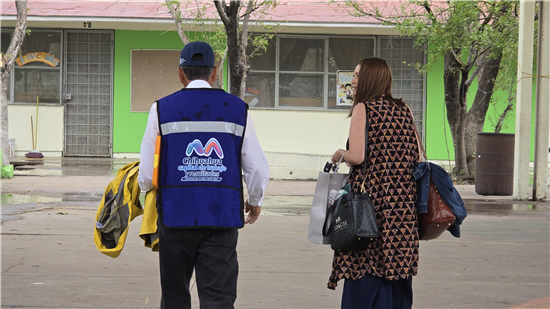 'Abuelo Policía 2026': adultos mayores cuidan escuelas de Chihuahua con capacitación en seguridad - imagen 1