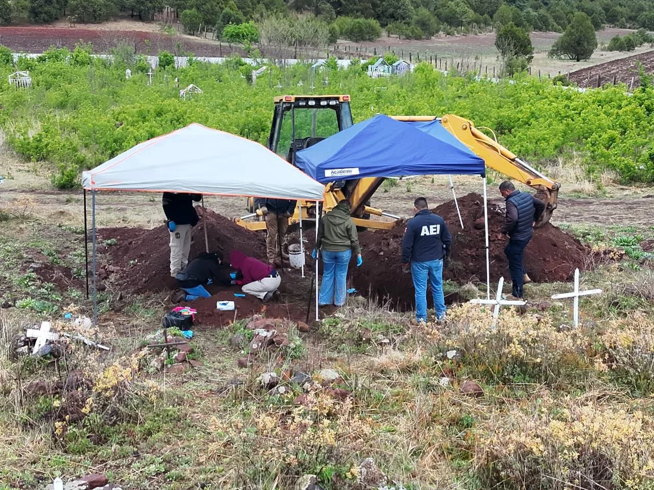 Fiscalía de Chihuahua exhuma dos cuerpos más en panteón de La Norteña; suman 14 desde abril - imagen 1