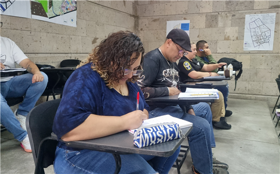 35 policías de Chihuahua cursan licenciaturas en seguridad en la segunda generación del ISSCUU - imagen 2