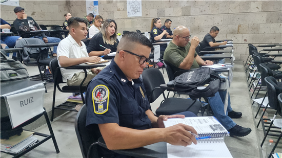 35 policías de Chihuahua cursan licenciaturas en seguridad en la segunda generación del ISSCUU - imagen 3