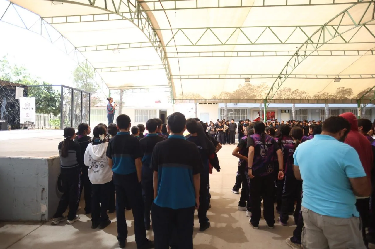 IPACULT lleva la obra 'Ni con palabras' a estudiantes de la Secundaria Federal 8 de Ciudad Juárez - imagen 11