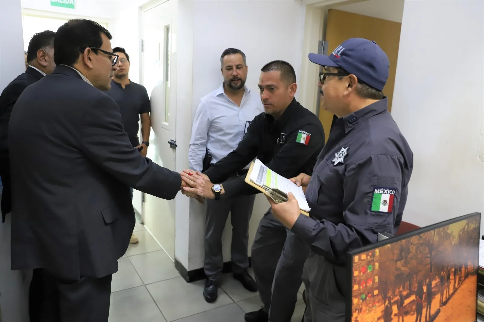 Encargado de la FGE recorre instalaciones de la Fiscalía de Distrito Zona Occidente en Chihuahua - imagen 5