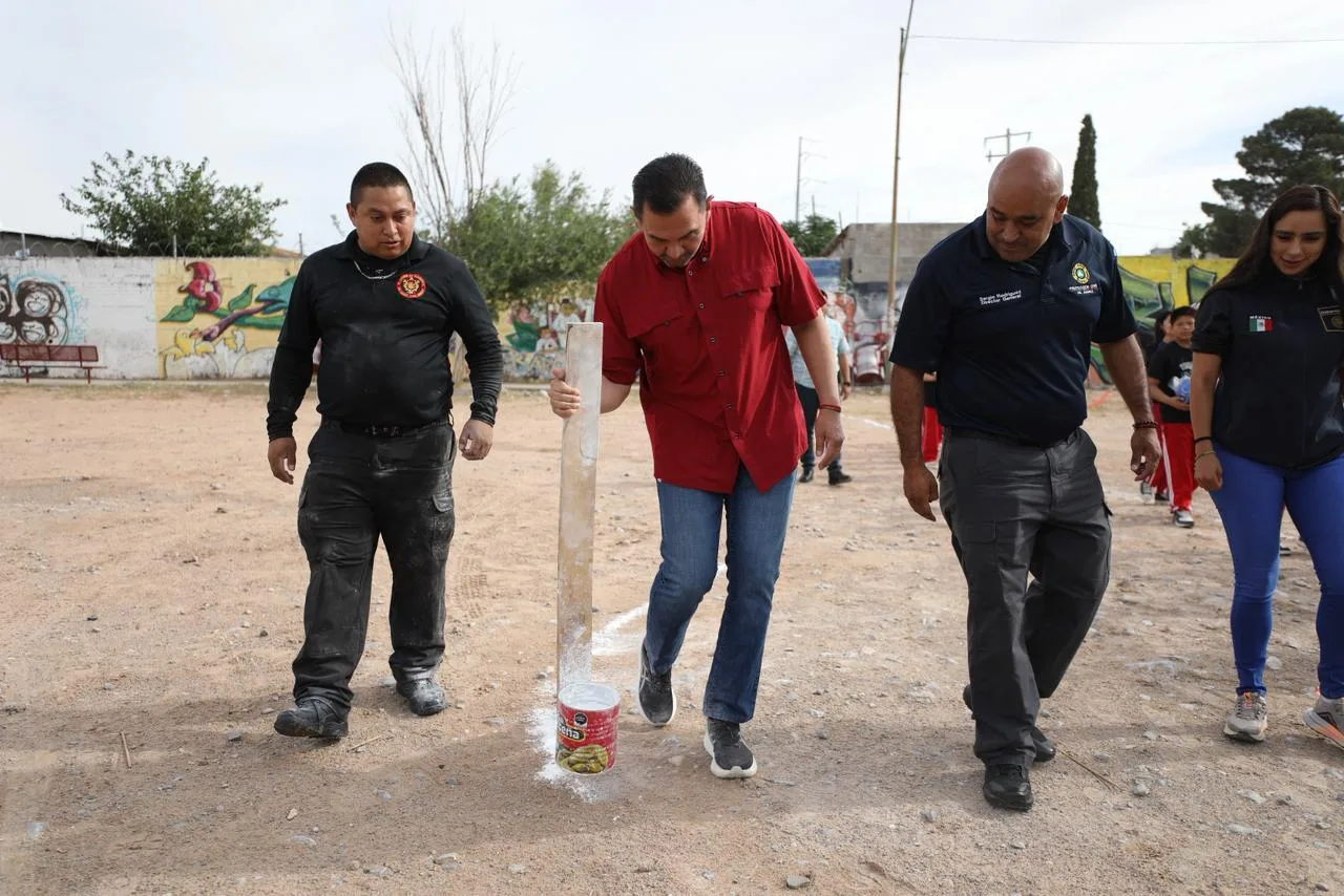 Alcalde de Juárez participa en jornada de limpieza y rehabilitación en colonia 16 de Septiembre - imagen 6