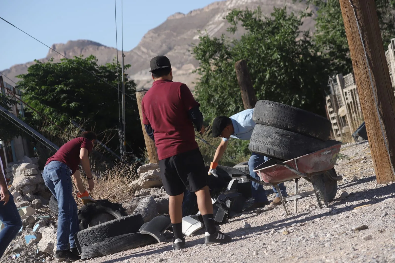 Servicios Públicos impulsa limpieza y rehabilitación en colonia Chihuahua de Juárez - imagen 12