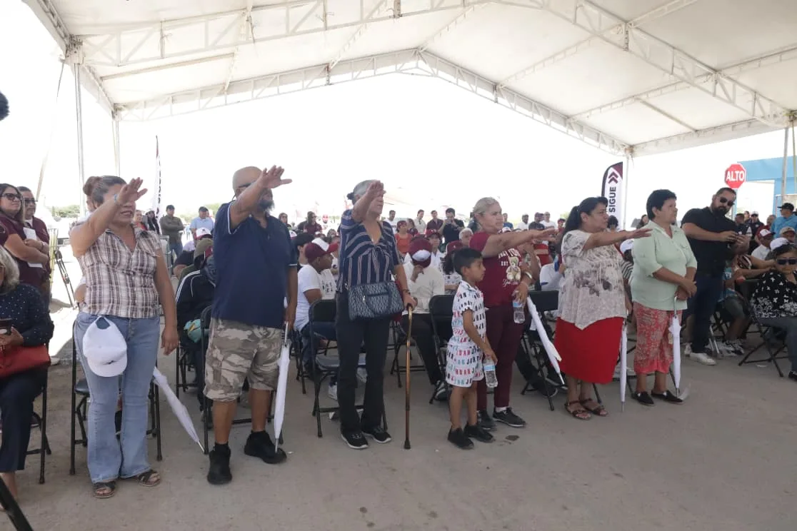 Alcalde Cruz Pérez Cuéllar lidera Cruzada por la Paz en Senderos de San Isidro, Ciudad Juárez - imagen 7