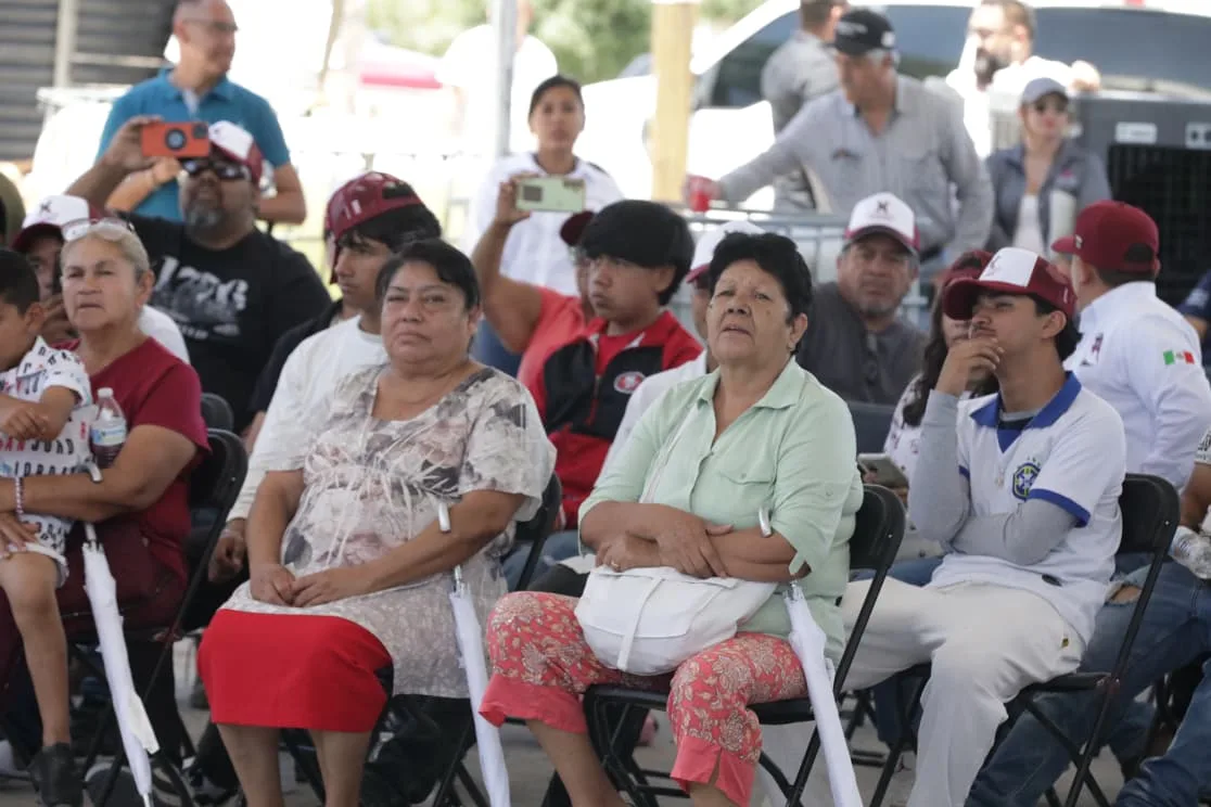 Alcalde Cruz Pérez Cuéllar lidera Cruzada por la Paz en Senderos de San Isidro, Ciudad Juárez - imagen 4
