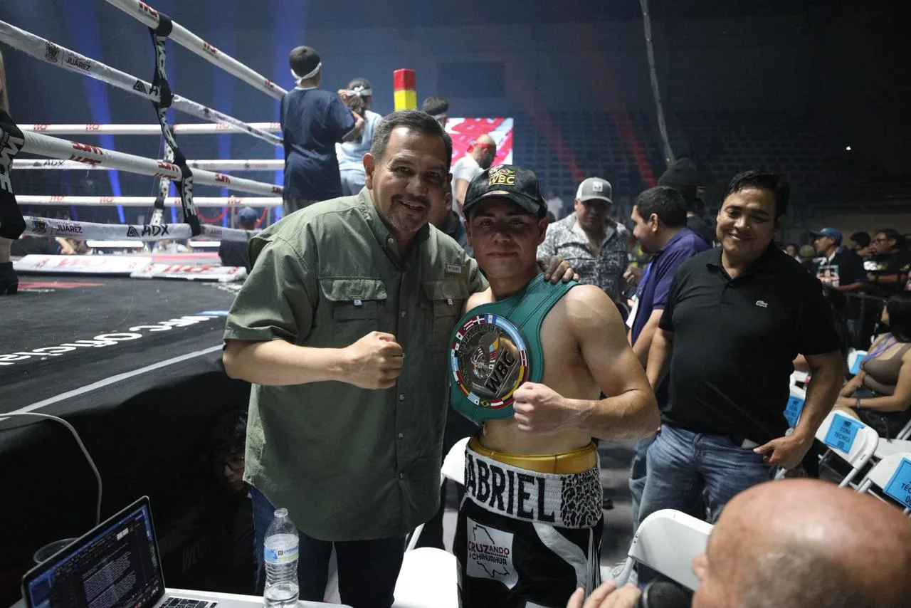 Gabriel “Torito” Muñoz defiende título del CMB con nocaut sobre Sergio “Diablito” Santana en Juárez - imagen 2