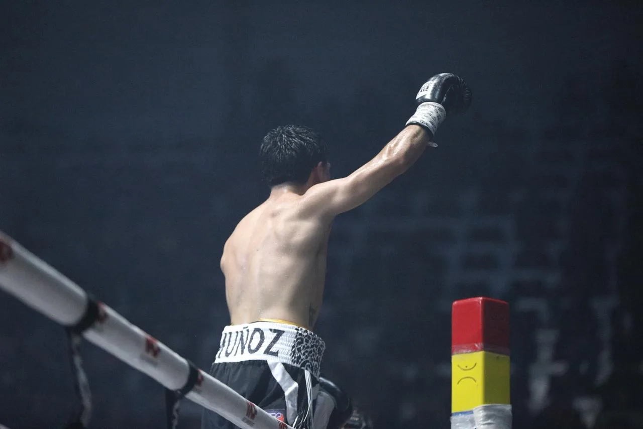 Gabriel “Torito” Muñoz defiende título del CMB con nocaut sobre Sergio “Diablito” Santana en Juárez - imagen 6