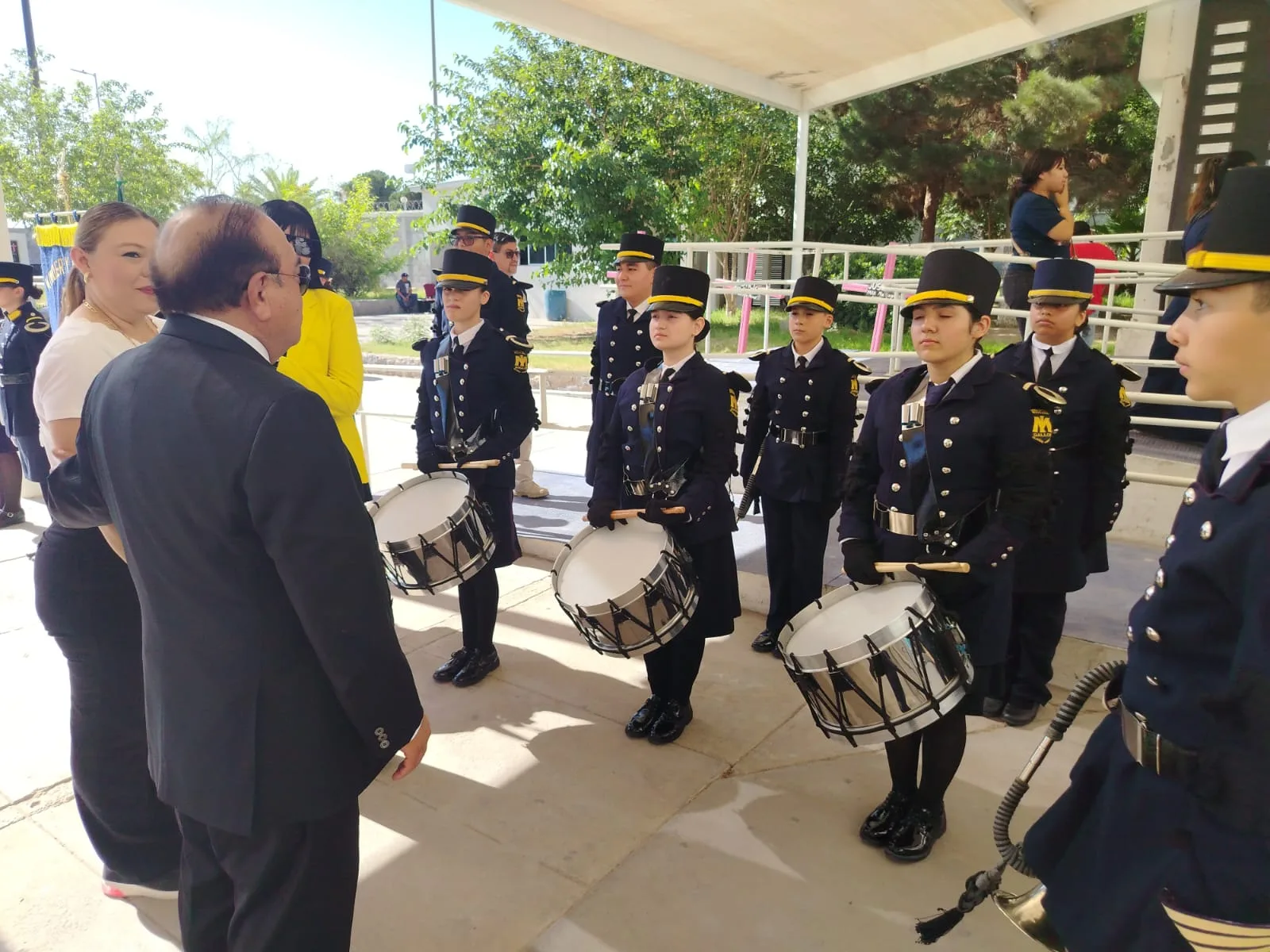 Fiscalía de Distrito Zona Norte realiza honores a la bandera con alumnos del Instituto Moderno - imagen 3