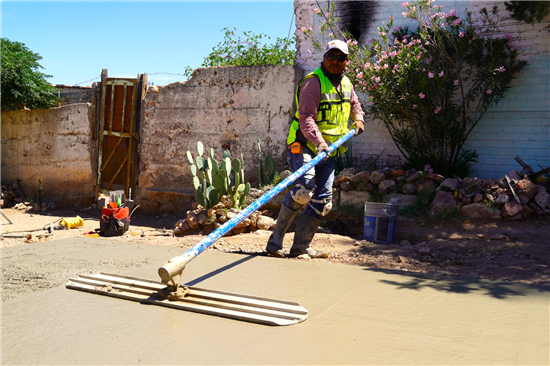 Inician construcción de escalinata para mejorar movilidad peatonal en Ampliación Unidad Proletaria, Chihuahua - imagen 1