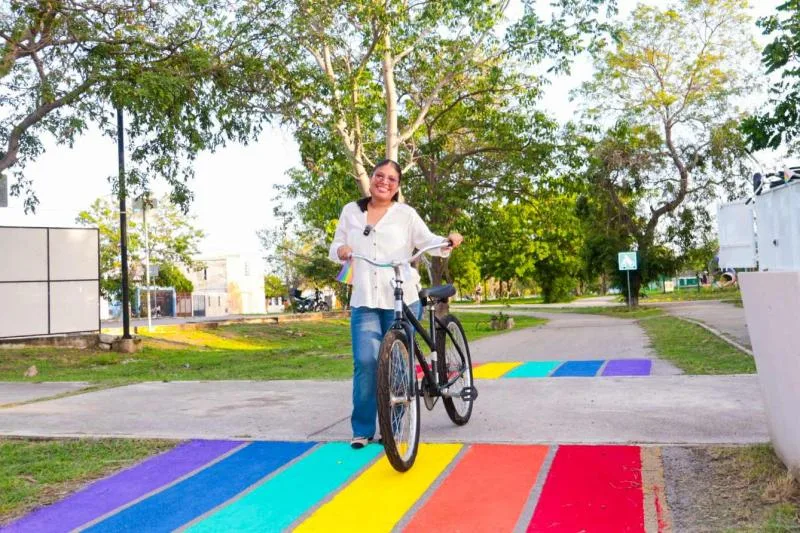 Mérida instala primeras placas de 'Espacio Seguro' para promover inclusión LGBTIQ+ en parques públicos - imagen 1