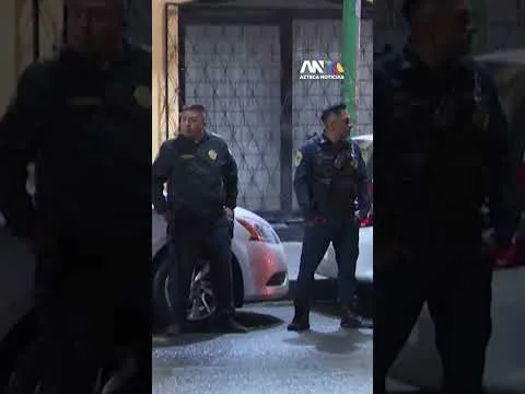 Accidentes en CDMX dejan un joven grave y un árbol caído sobre un auto en San Juan de Aragón