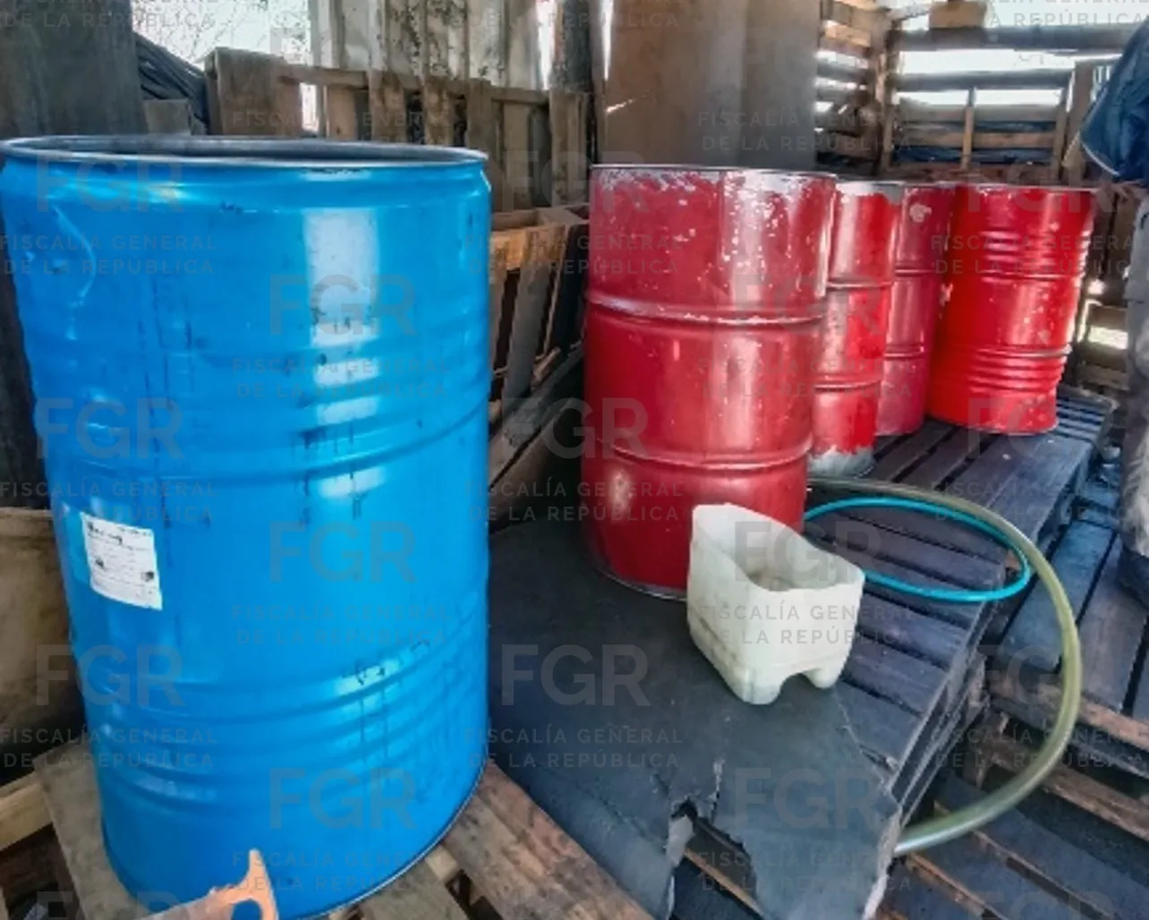 FGR asegura más de 450 litros de hidrocarburo en Lagos de Moreno, Jalisco