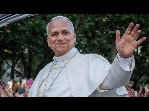 Papa León XIV pide diálogo y respeto en su visita a Madrid