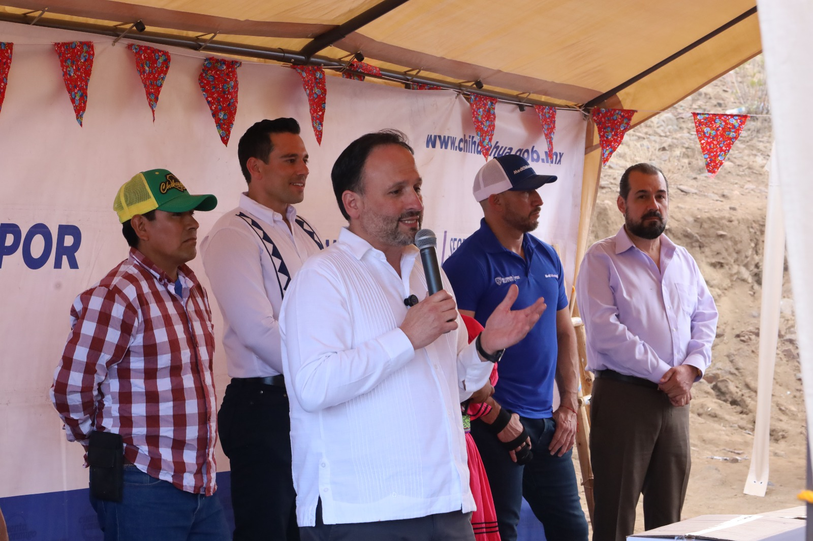 Estado entrega paquetes alimenticios a 300 habitantes de comunidades indígenas en Chihuahua capital - imagen 1