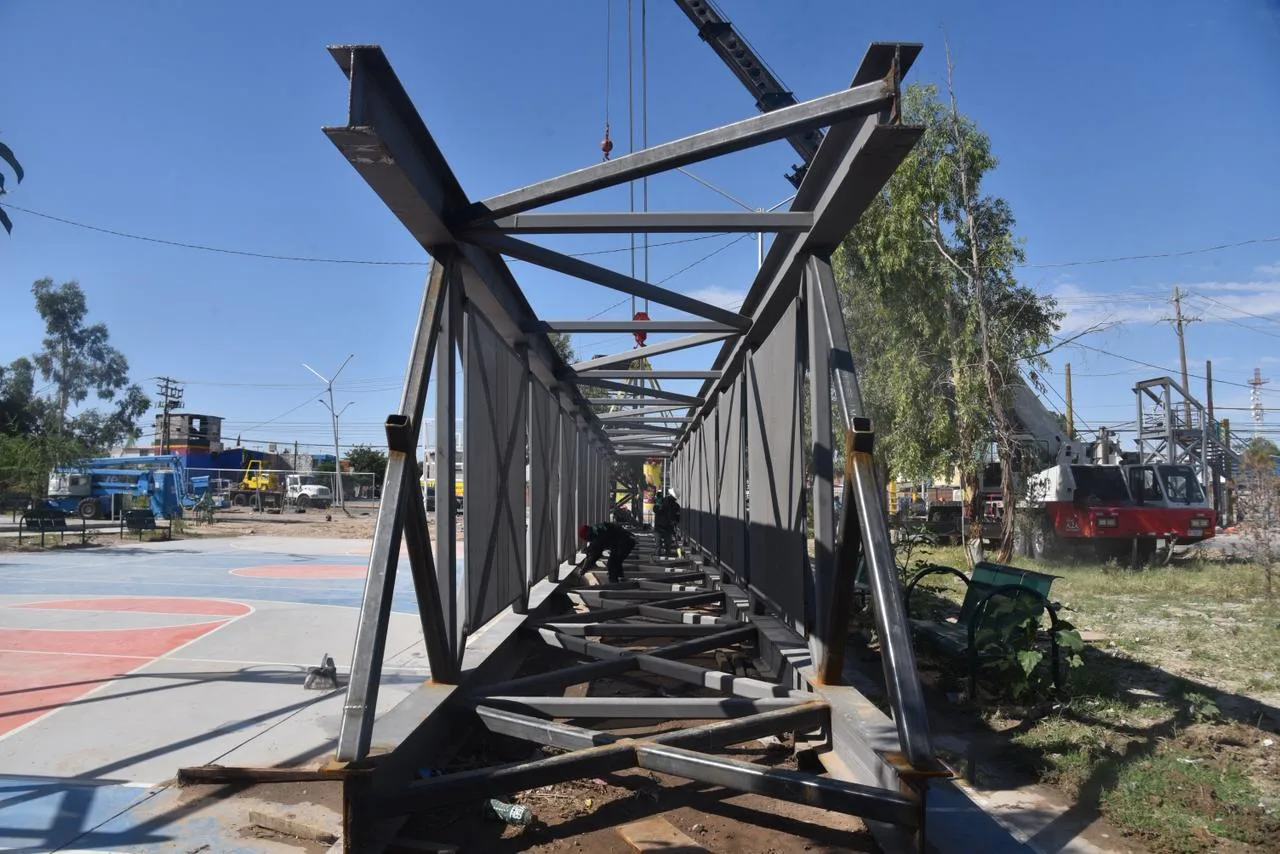 Cierre temporal de la calle Tapioca por instalación de puente peatonal en Culiacán - imagen 12