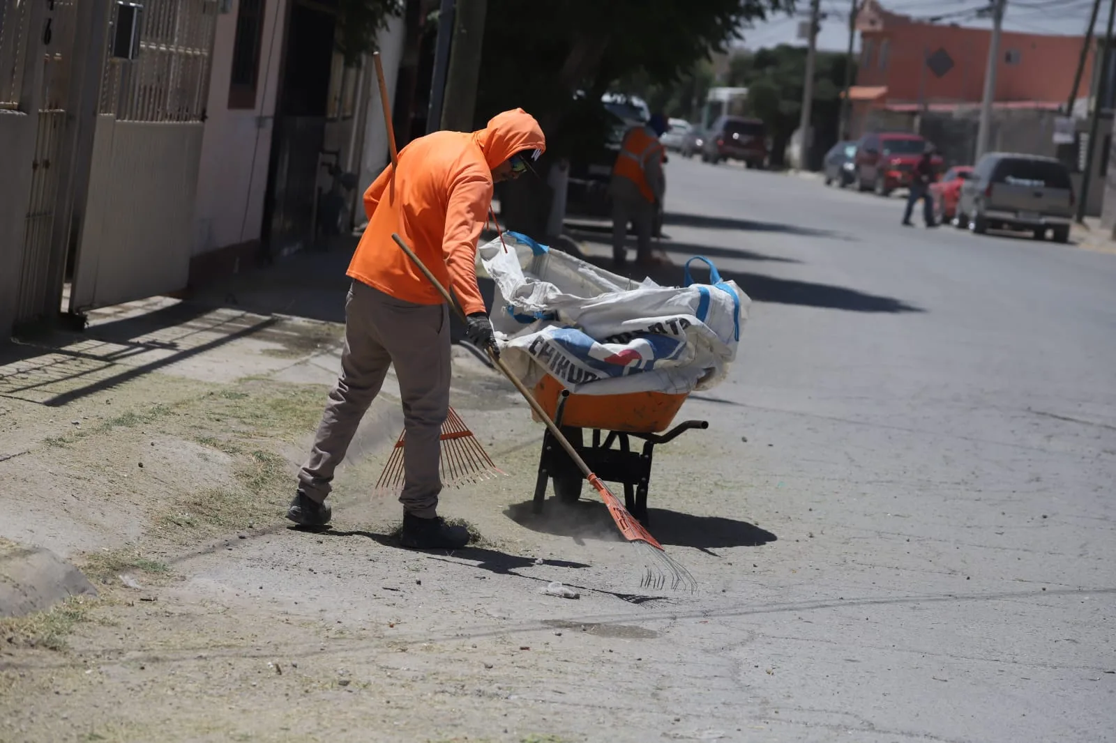 Cuadrillas de Limpia realizan jornada de mantenimiento en Horizontes del Sur para mejorar espacios públicos - imagen 4