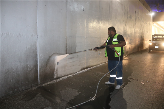 Limpian túnel de avenida Independencia para mejorar visibilidad y estética urbana en Chihuahua - imagen 3