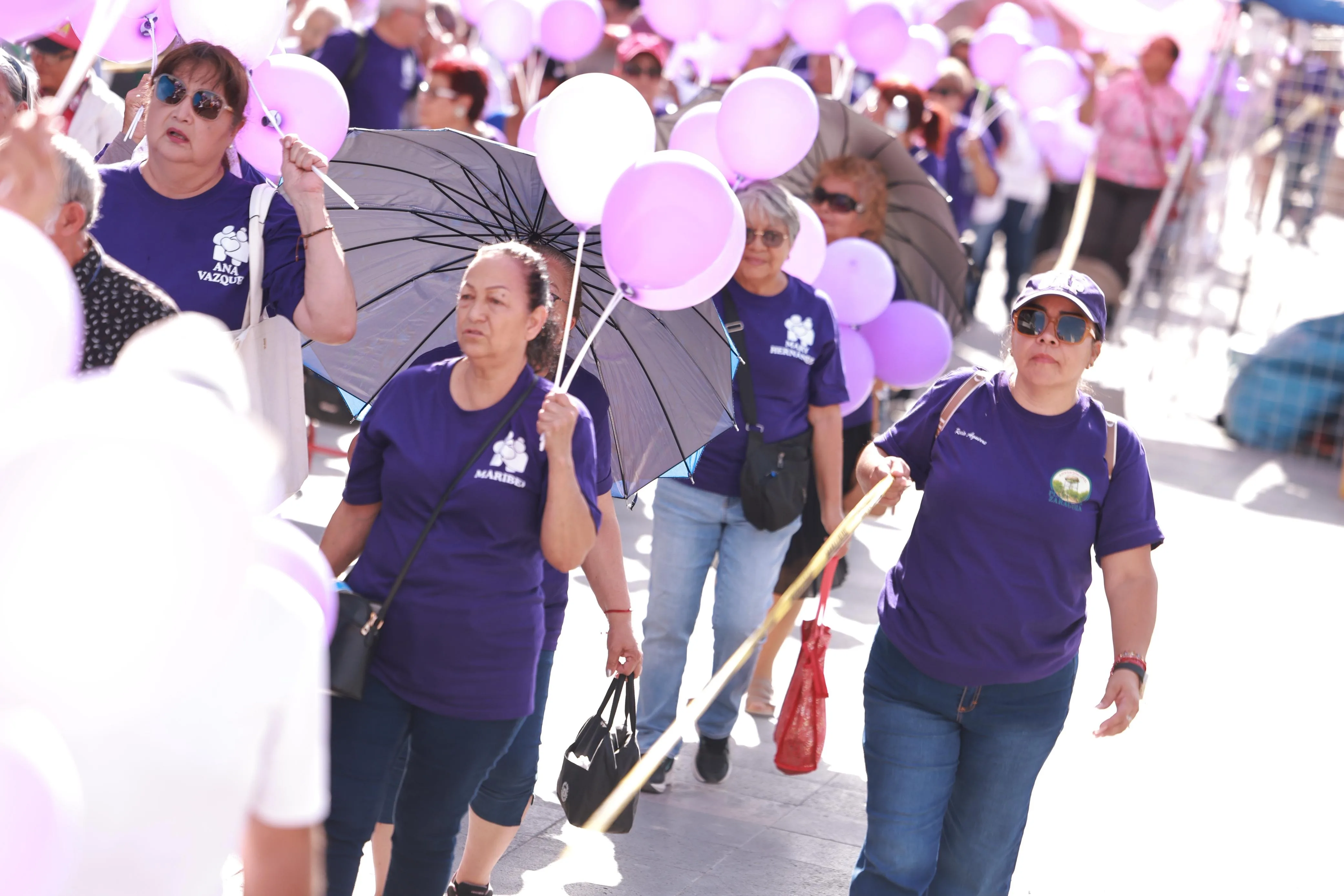 Adultos mayores recorren avenida 16 de Septiembre para visibilizar el maltrato en la vejez en Ciudad Juárez - imagen 13