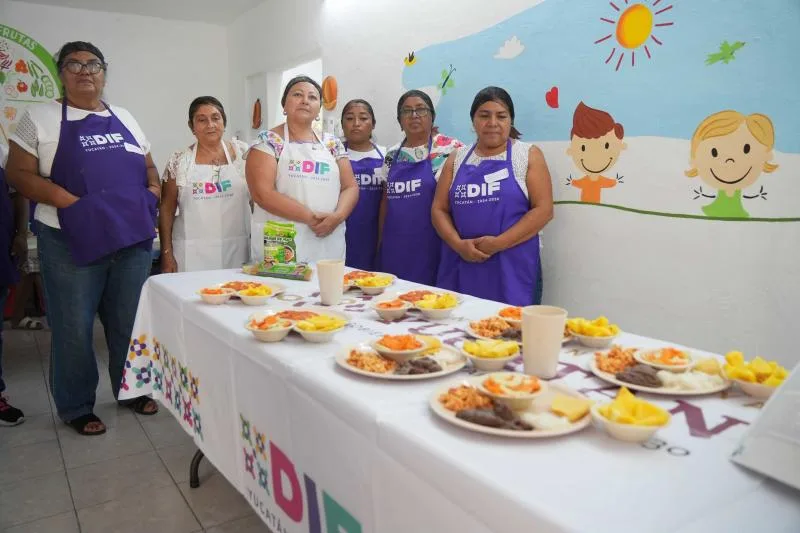 DIF Yucatán capacita a cocineras voluntarias en higiene y alimentación saludable en Progreso