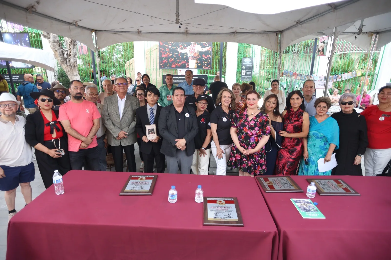 Ciudad Juárez rinde homenaje póstumo a Emilio Gutiérrez de Alba en FELIJU 2026