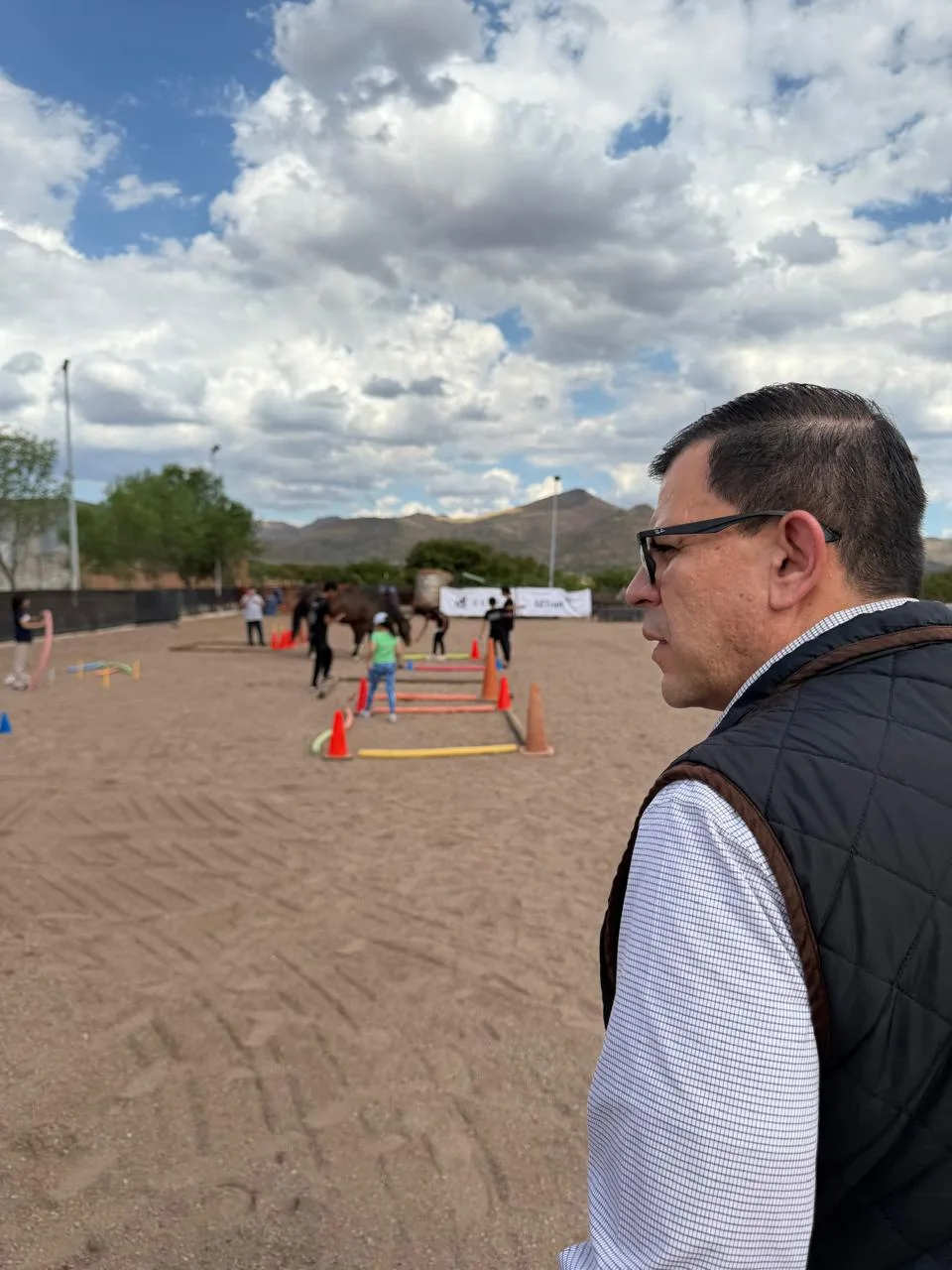 Fiscalía de Chihuahua impulsa terapia con caballos para atender a víctimas de delitos