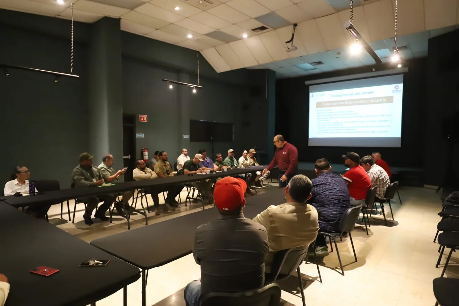 Arrancan visitas a comercios y viviendas en 48 avenidas de Ciudad Juárez para mejorar imagen urbana - imagen 1