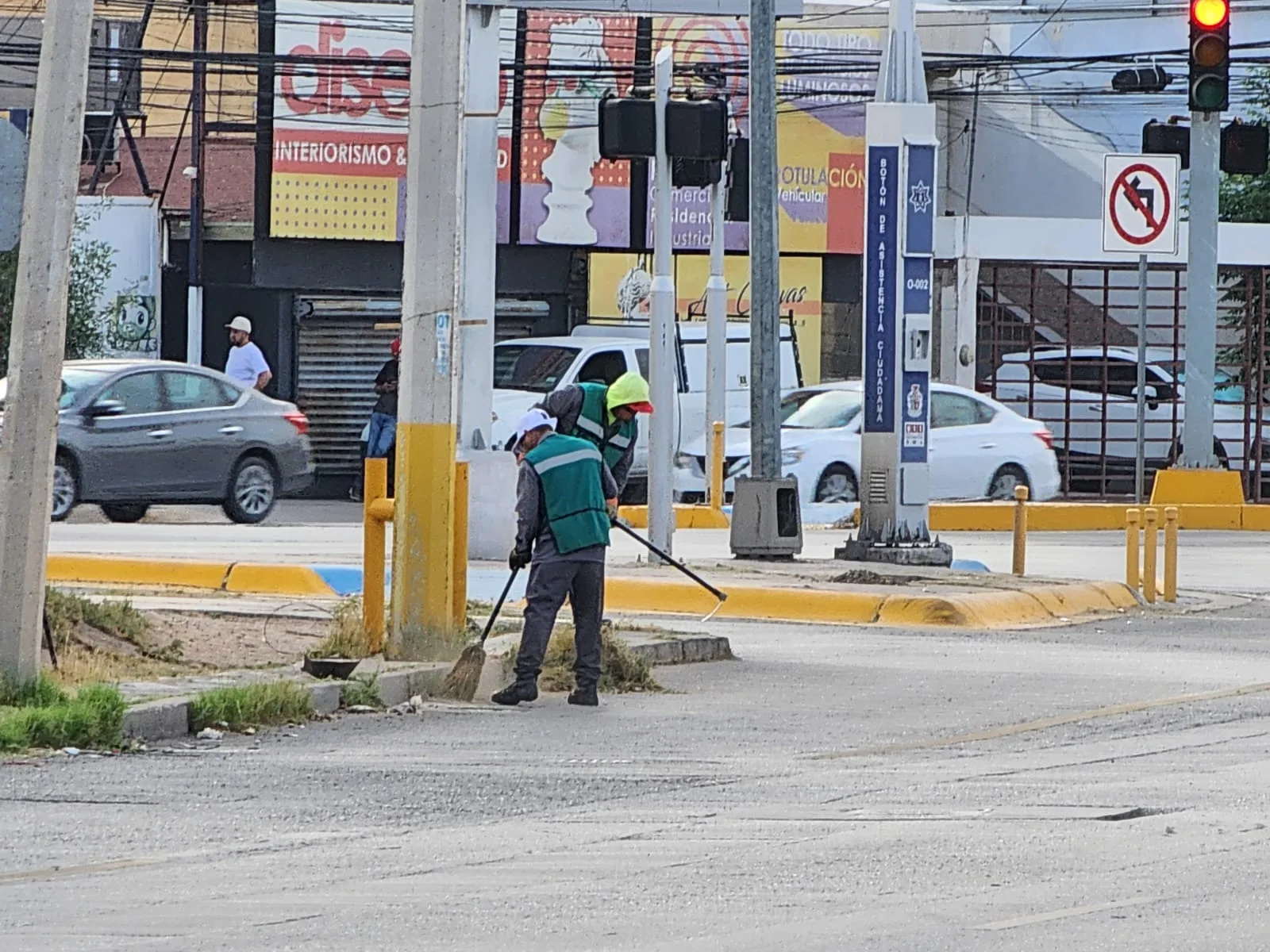 Dirección de Limpia intensifica labores en avenidas principales para mejorar imagen urbana en San Luis Potosí - imagen 4