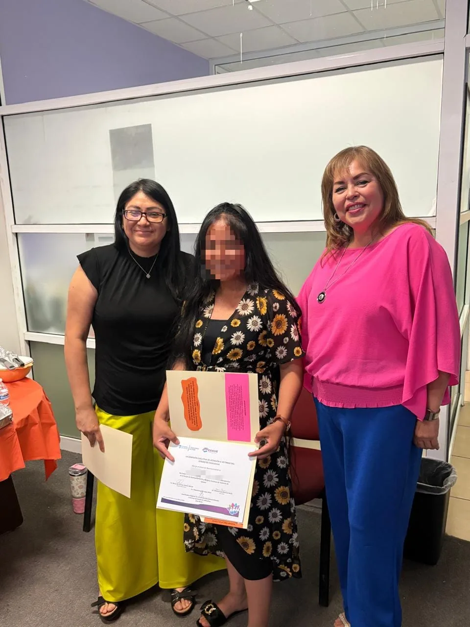 CEAVE concluye ciclo de acompañamiento psicosocial para mujeres víctimas de violencia familiar en Ciudad Juárez - imagen 1