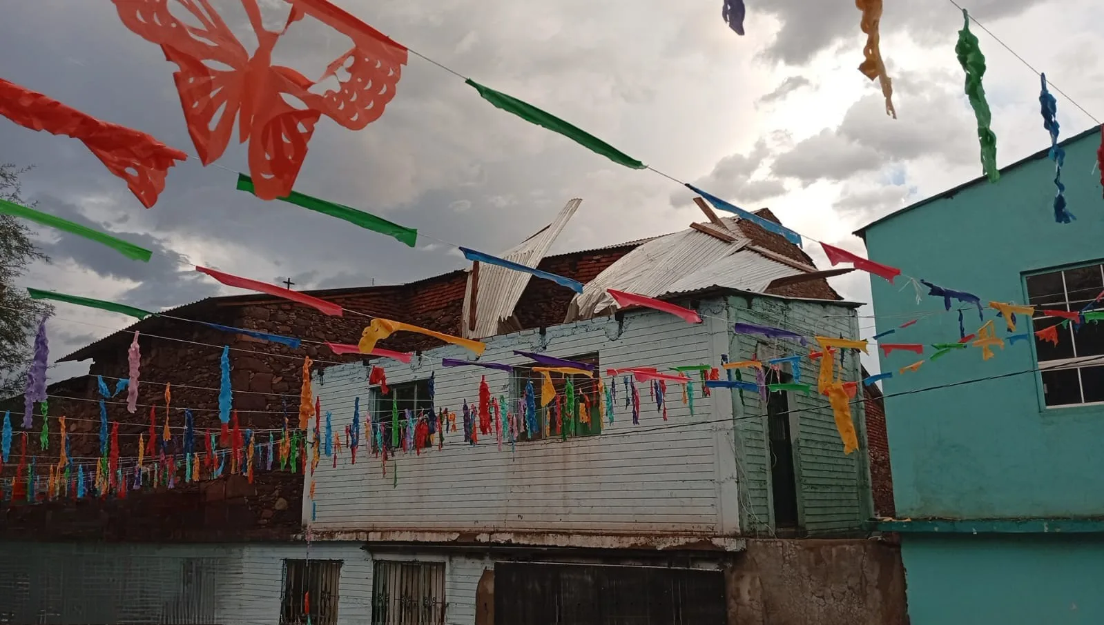 Protección Civil reporta cortos circuitos, inundaciones y caída de árboles por lluvias en Chihuahua