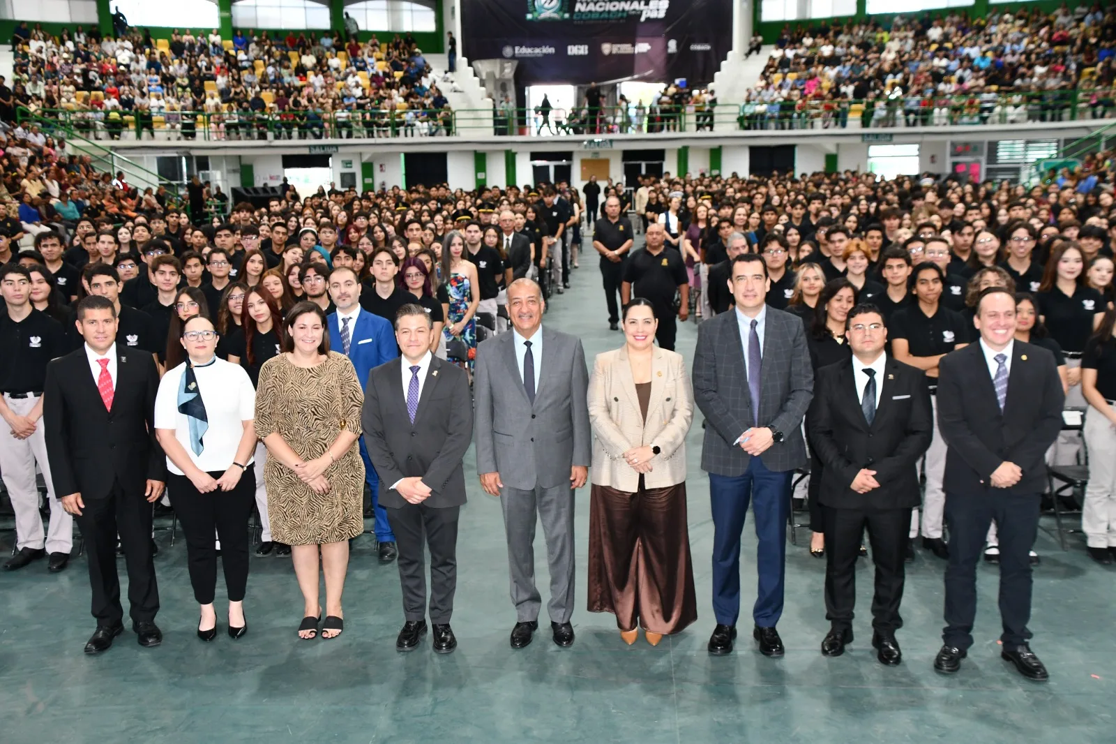 704 estudiantes del Cobach Plantel 8 concluyen el bachillerato en Chihuahua - imagen 1