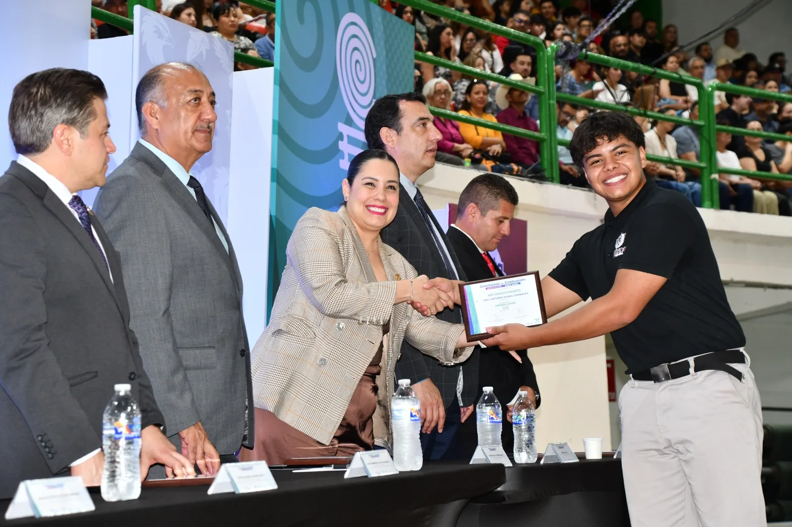 704 estudiantes del Cobach Plantel 8 concluyen el bachillerato en Chihuahua - imagen 10
