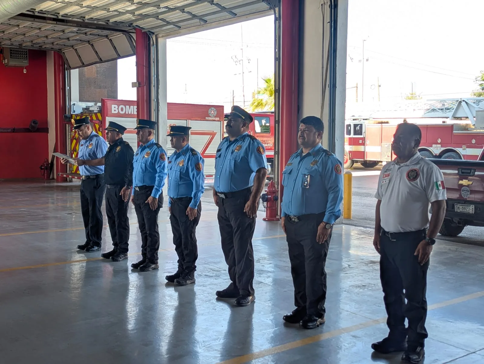 Capitán Manuel Ambriz Collazo concluye 28 años en Bomberos de Ciudad Juárez - imagen 4