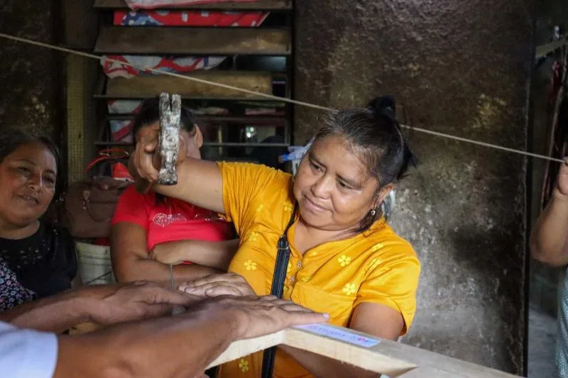 Capacitan a 139 familias de seis comunidades de Yucatán en construcción de fogones en alto - imagen 1