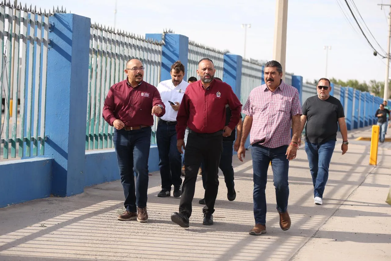 Presidente Municipal de Juárez supervisa avances en mantenimiento urbano de 48 avenidas prioritarias - imagen 5