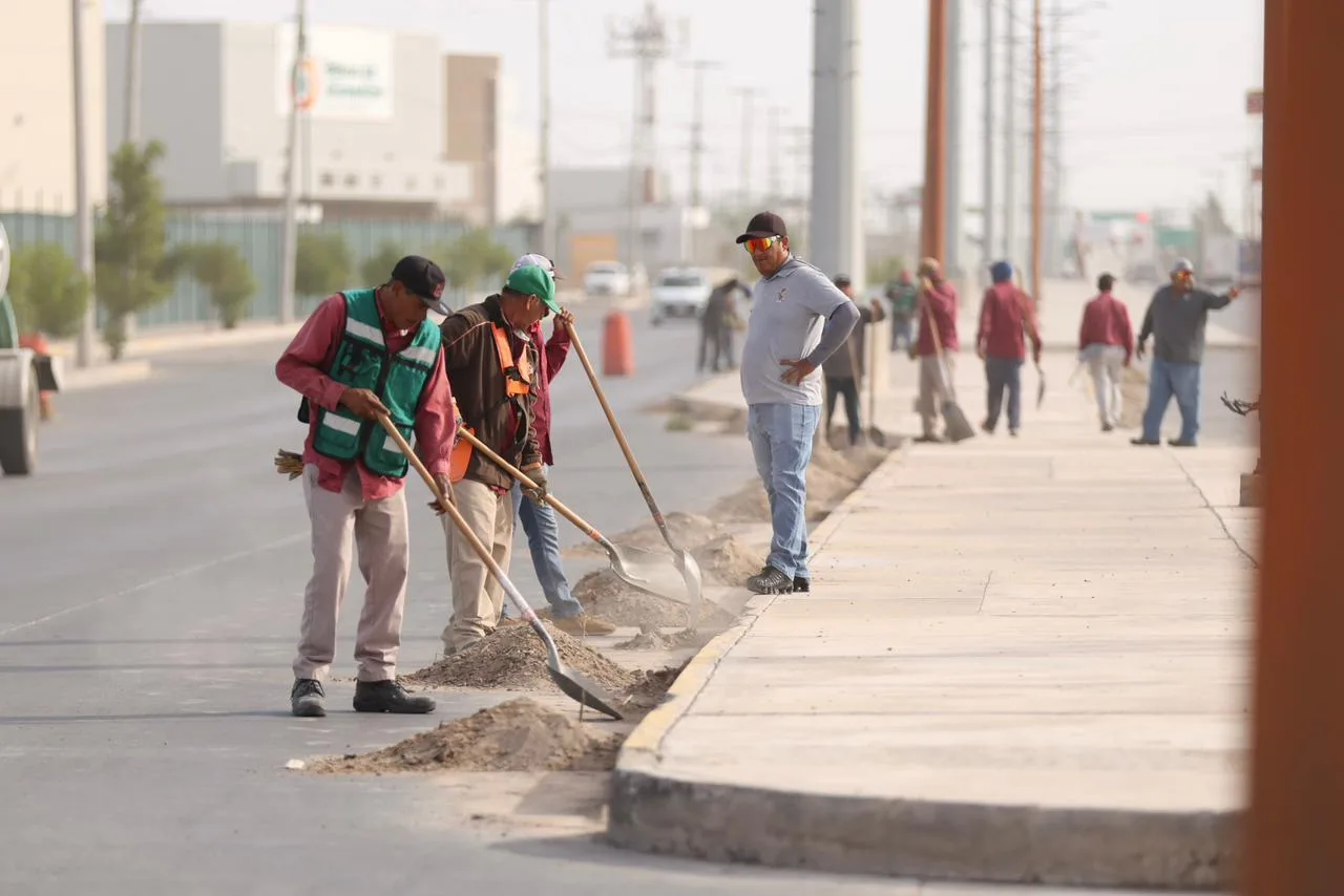 Presidente Municipal de Juárez supervisa avances en mantenimiento urbano de 48 avenidas prioritarias - imagen 14