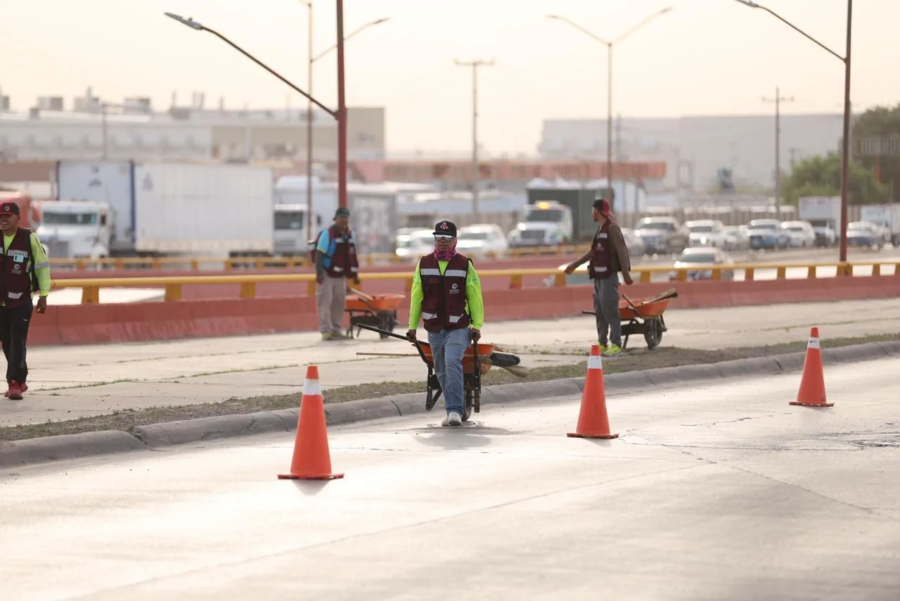 Presidente Municipal de Juárez supervisa avances en mantenimiento urbano de 48 avenidas prioritarias - imagen 17