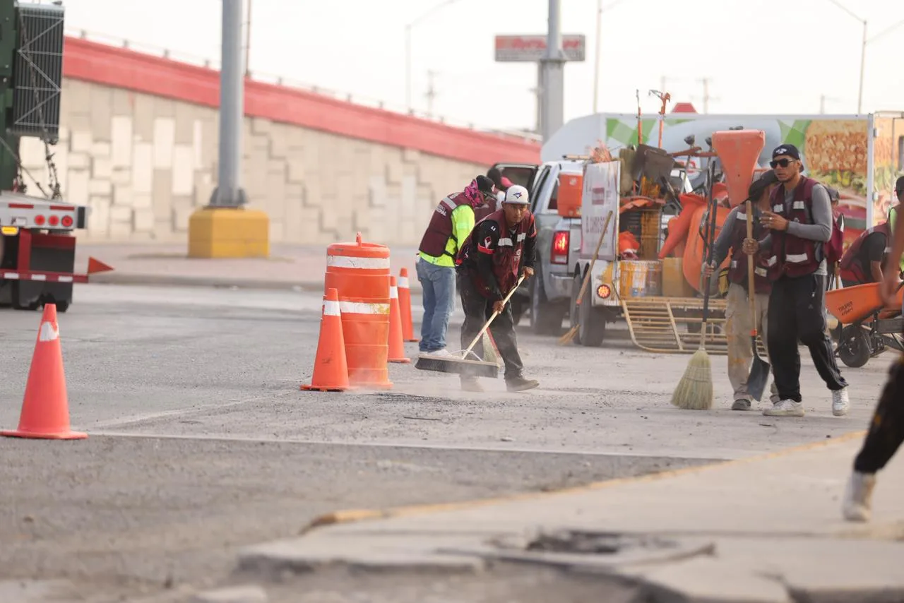 Presidente Municipal de Juárez supervisa avances en mantenimiento urbano de 48 avenidas prioritarias - imagen 18