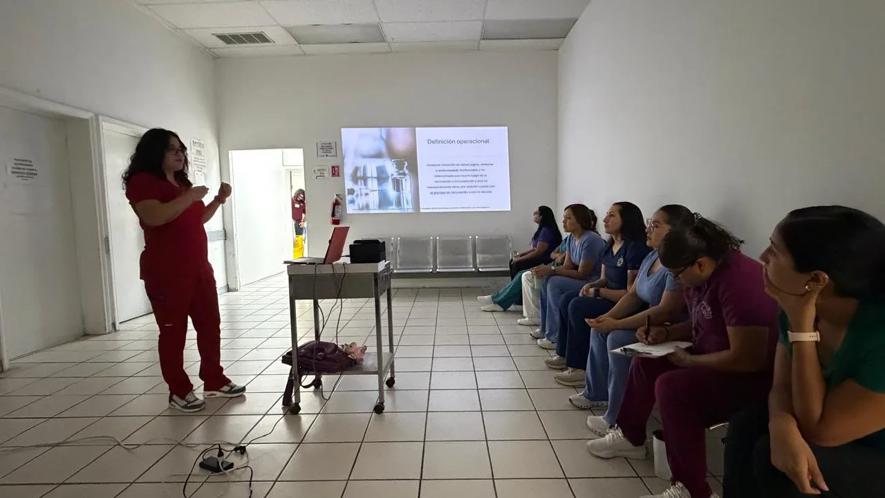 Personal de urgencias y medicina preventiva en Juárez recibe capacitación en manejo de vacunas y RCP - imagen 4