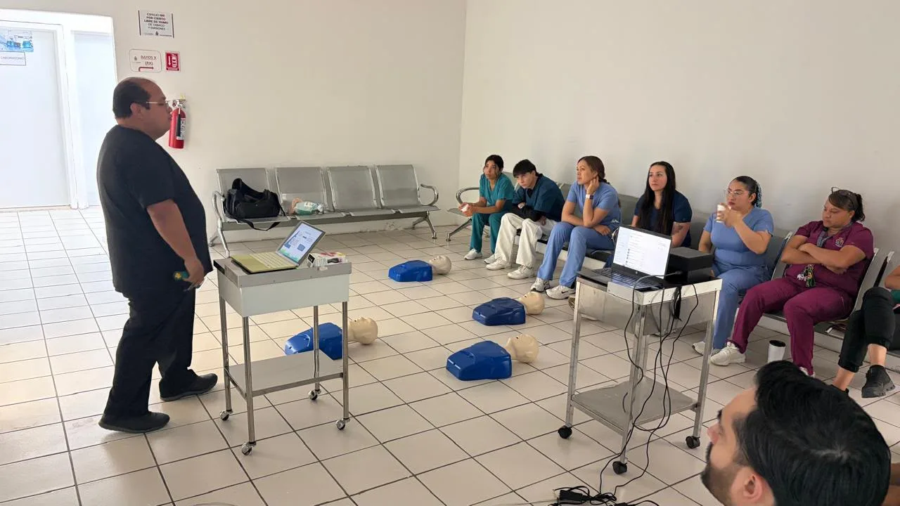 Personal de urgencias y medicina preventiva en Juárez recibe capacitación en manejo de vacunas y RCP - imagen 3