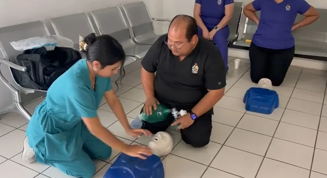 Personal de urgencias y medicina preventiva en Juárez recibe capacitación en manejo de vacunas y RCP - imagen 6