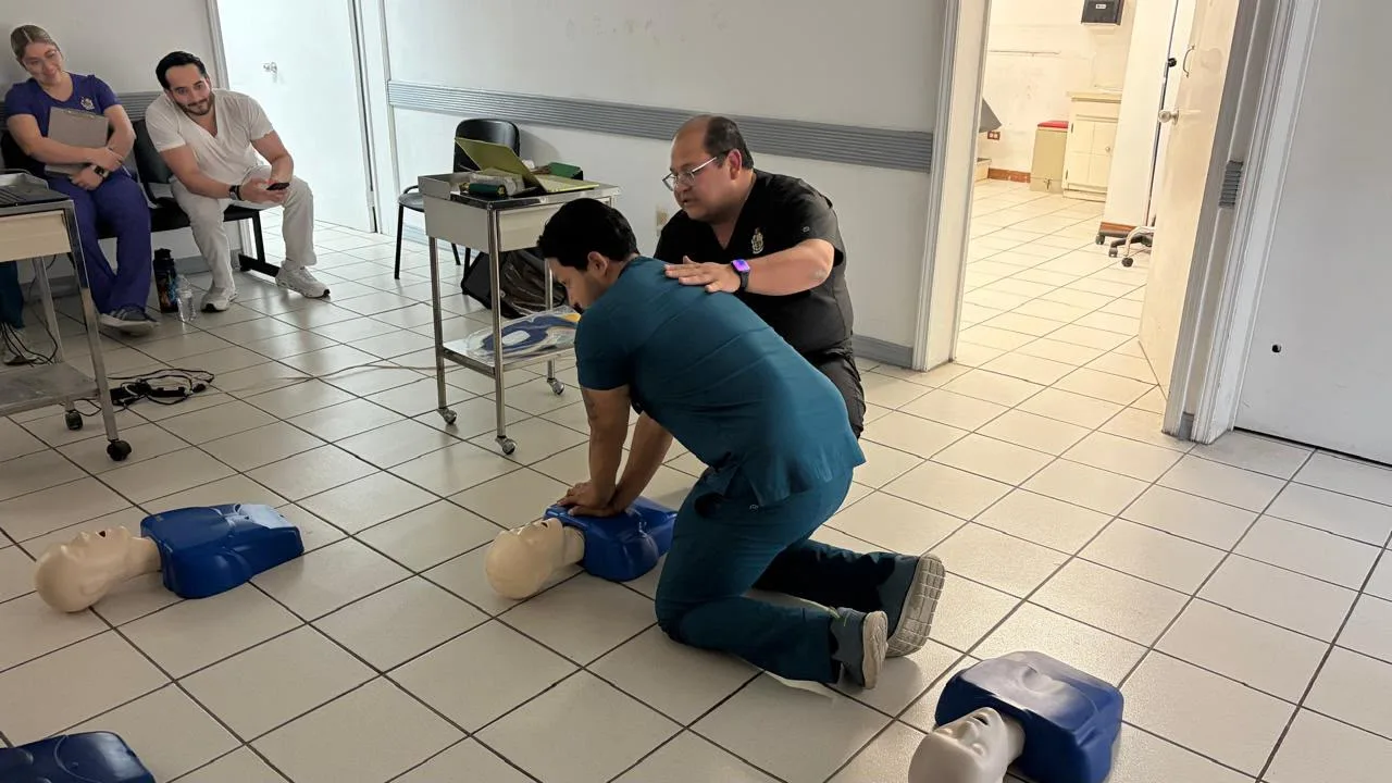 Personal de urgencias y medicina preventiva en Juárez recibe capacitación en manejo de vacunas y RCP - imagen 5