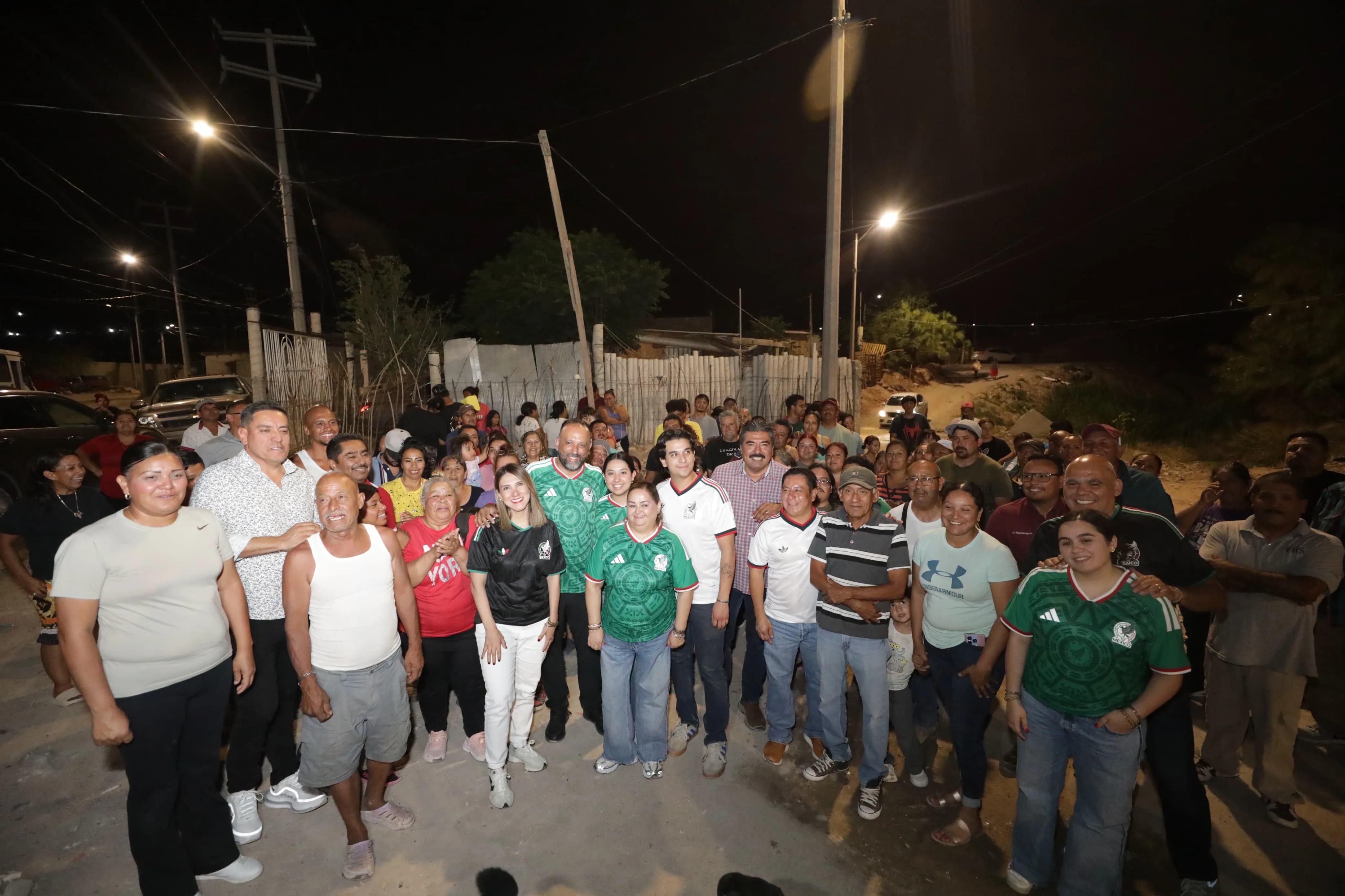 Instalan 75 nuevas luminarias en la colonia Juanita Luna de Ciudad Juárez